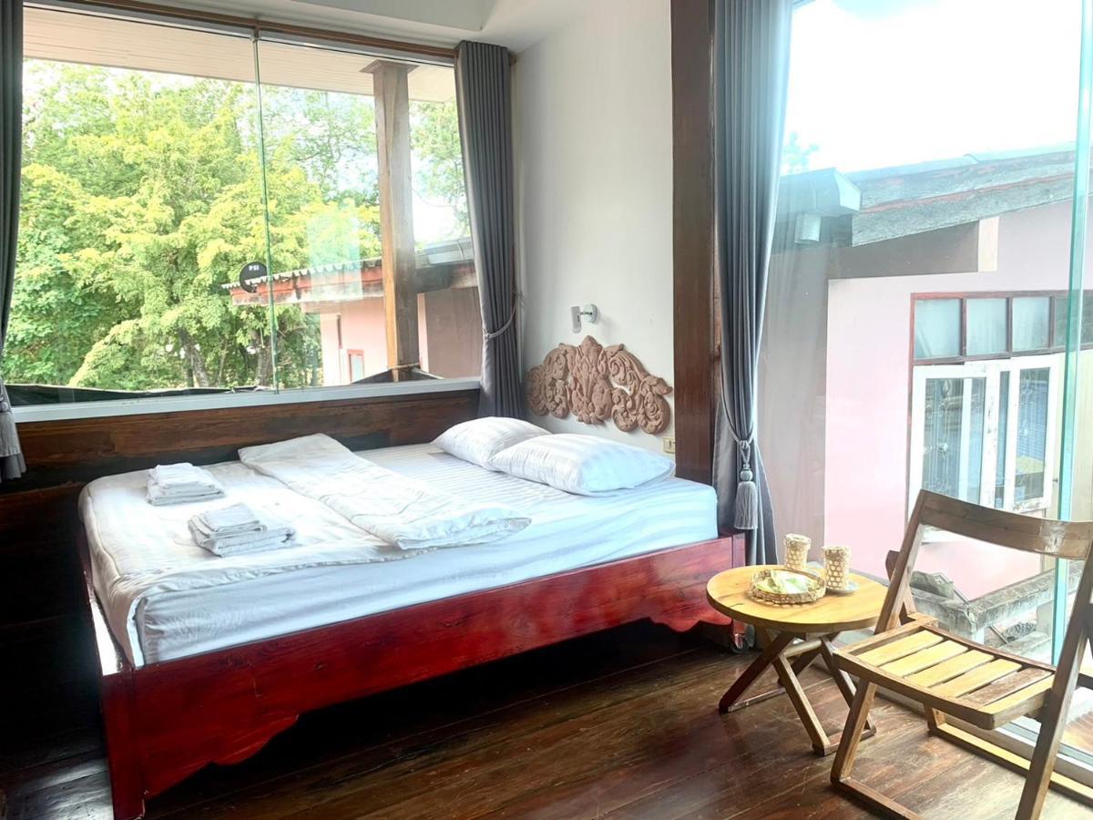 Une Jai Place เรือนอุ่นใจ Phimai エクステリア 写真